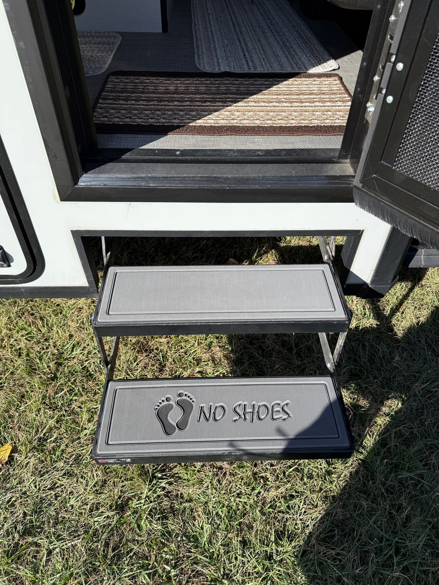 Grip Turf RV Step Pad Set for Winnebago EKKO